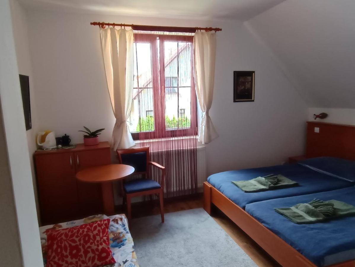 Pension Orbis Marianske Lazne Exterior photo